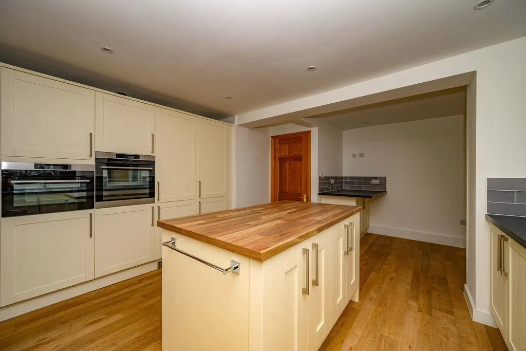 Dagnall Road, Whipsnade LU6 2LD, photo 25