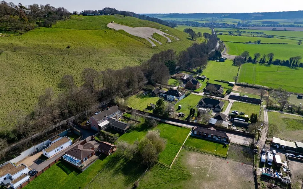 Dagnall Road, Whipsnade LU6 2LD, photo 53