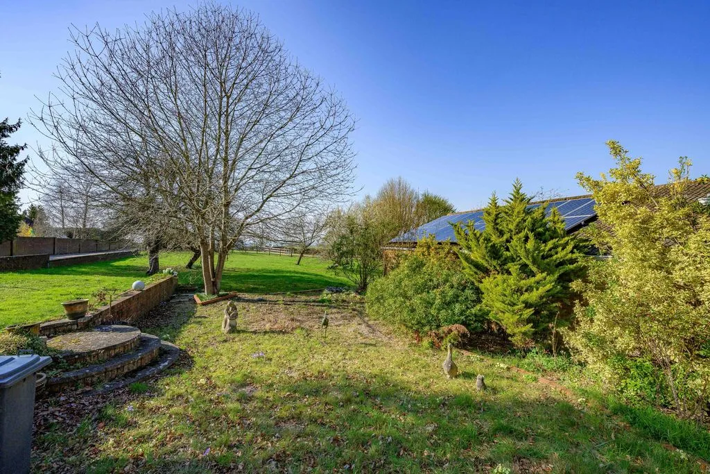 Dagnall Road, Whipsnade LU6 2LD, photo 48