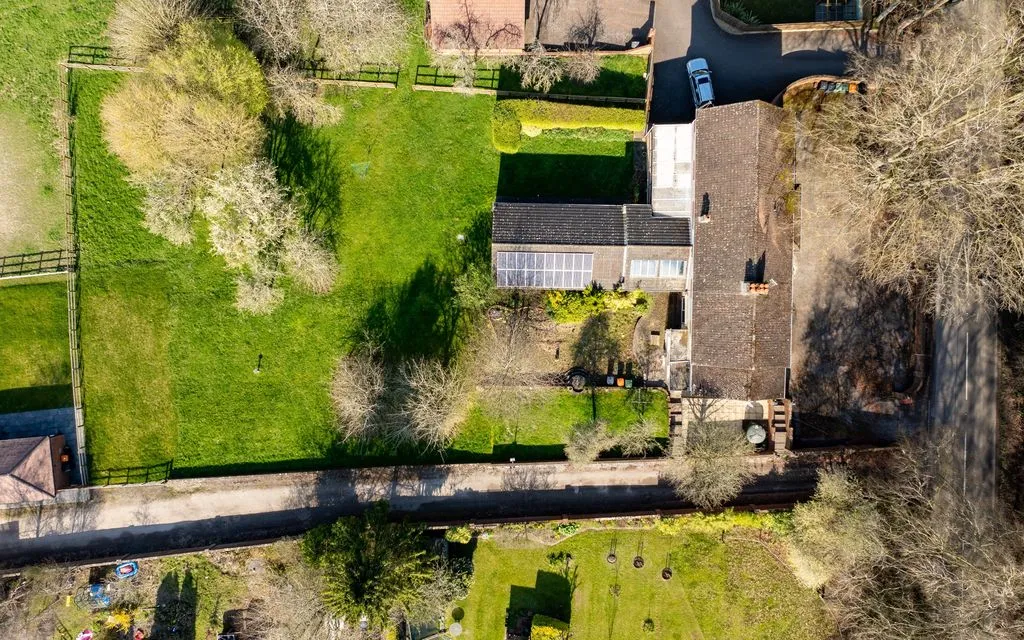 Dagnall Road, Whipsnade LU6 2LD, photo 59