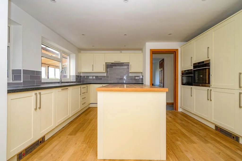 Dagnall Road, Whipsnade LU6 2LD, photo 24