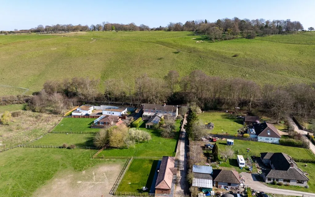 Dagnall Road, Whipsnade LU6 2LD, photo 55