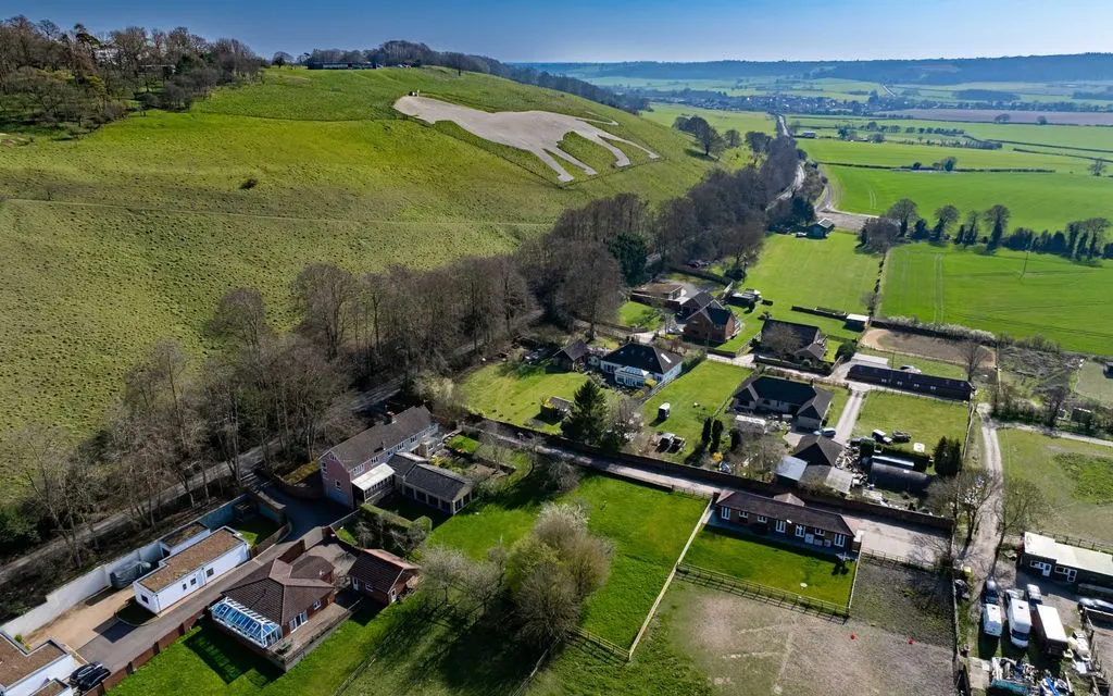 Dagnall Road, Whipsnade LU6 2LD, photo 19