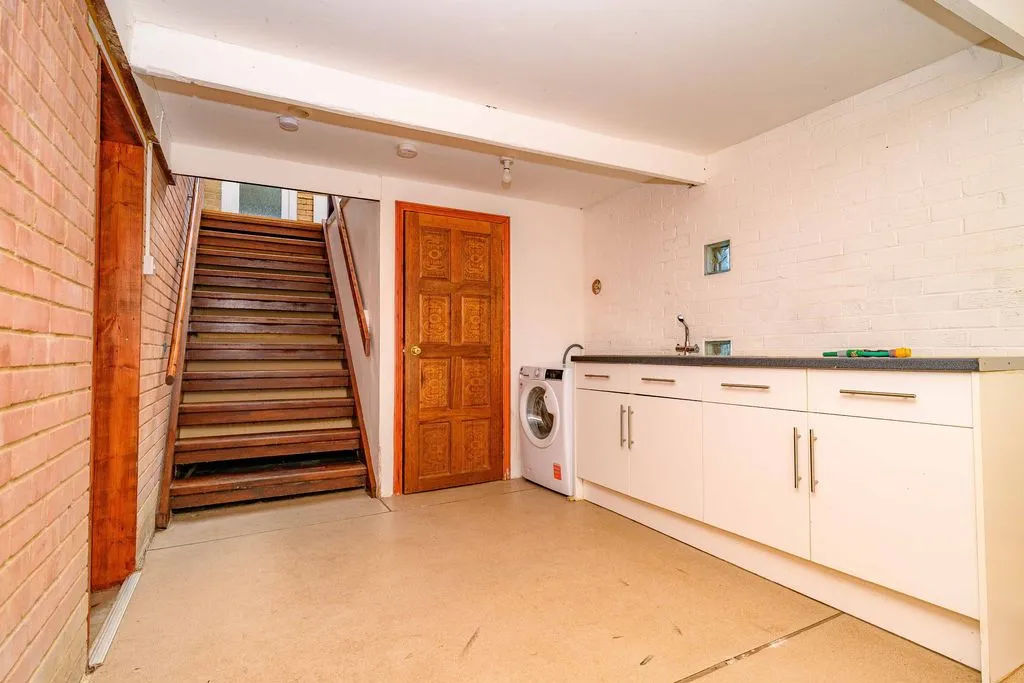 Dagnall Road, Whipsnade LU6 2LD, photo 21