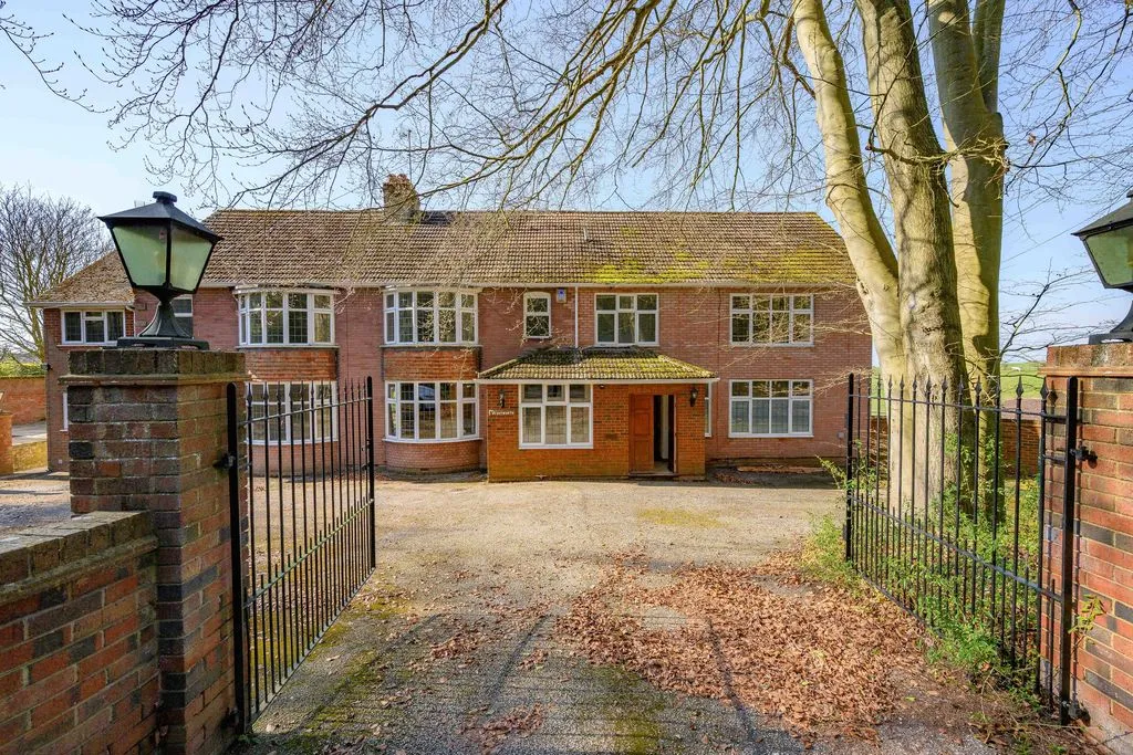 Dagnall Road, Whipsnade LU6 2LD, photo 61