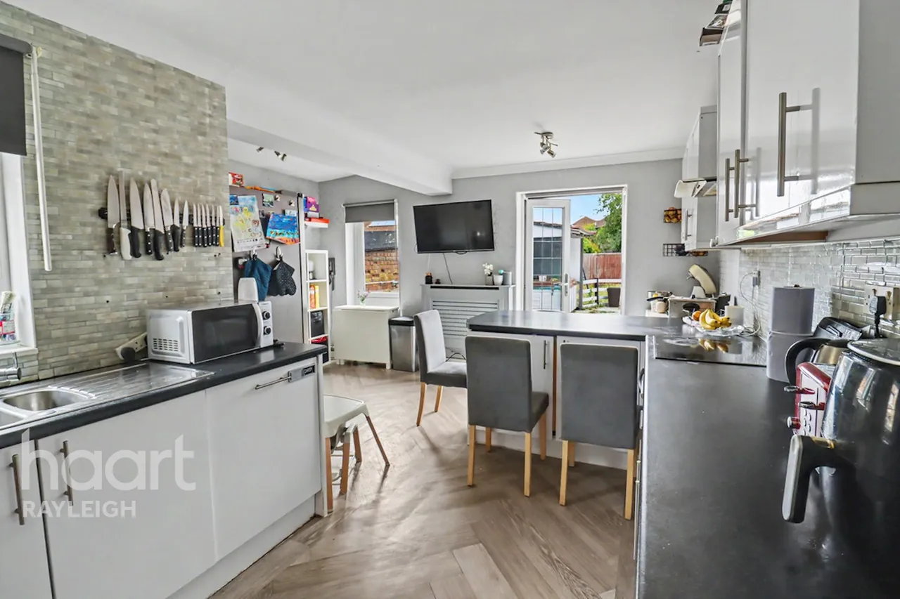 Sheering Court, Rayleigh, SS6, photo 4