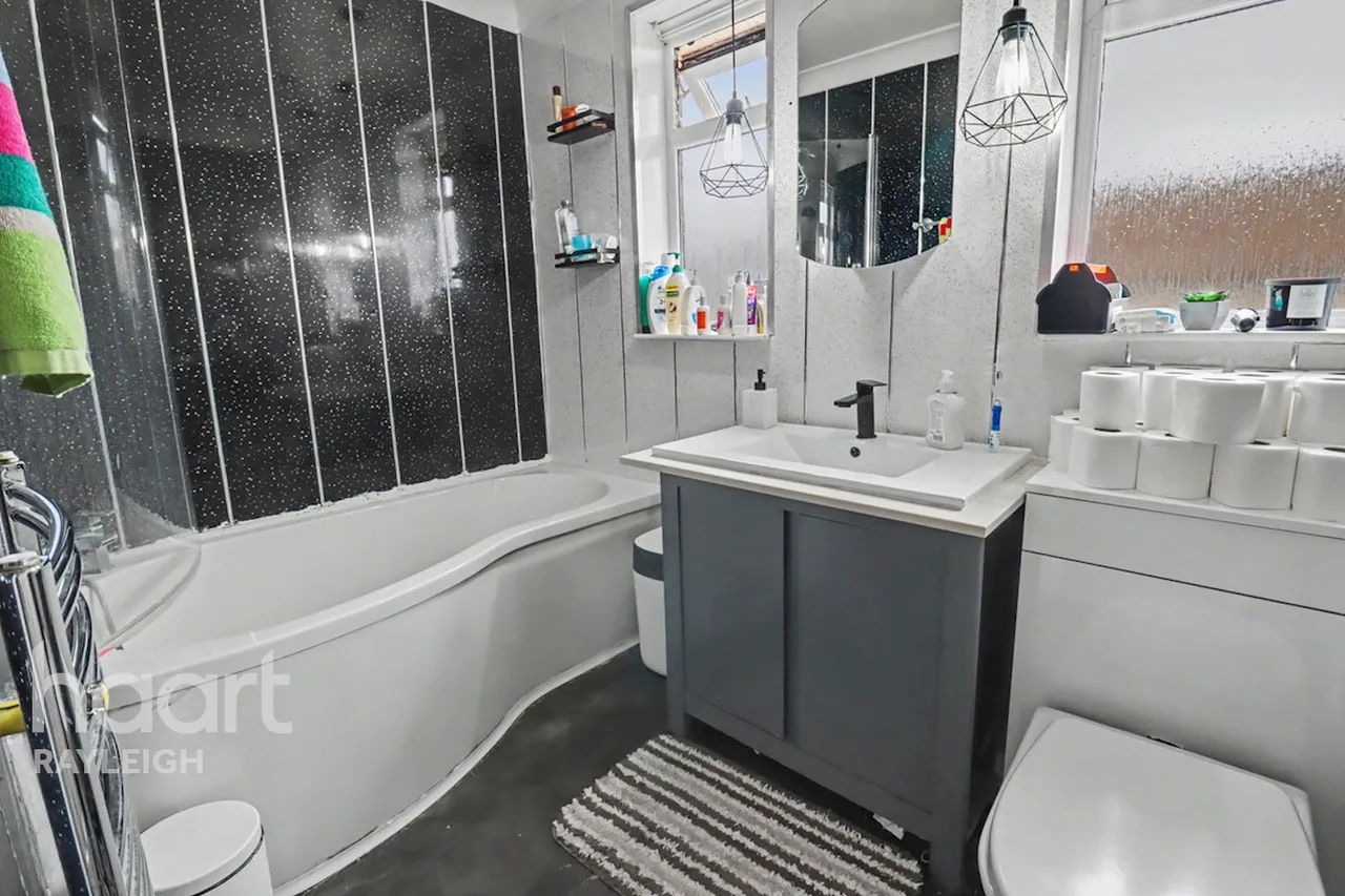 Sheering Court, Rayleigh, SS6, photo 20