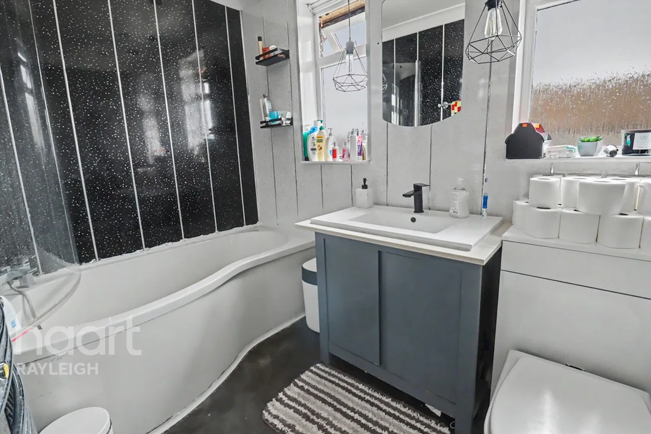 Sheering Court, Rayleigh, SS6, photo 19