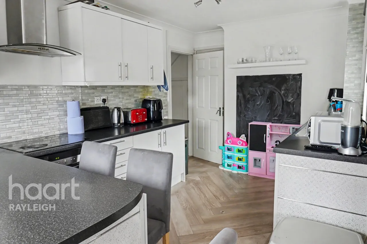Sheering Court, Rayleigh, SS6, photo 3