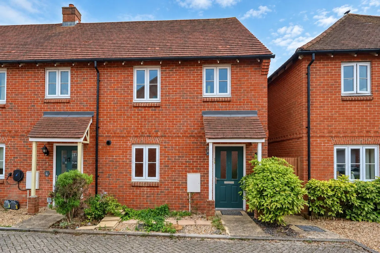 3 bed house for sale, Kingshill Court, High Wycombe, HP13