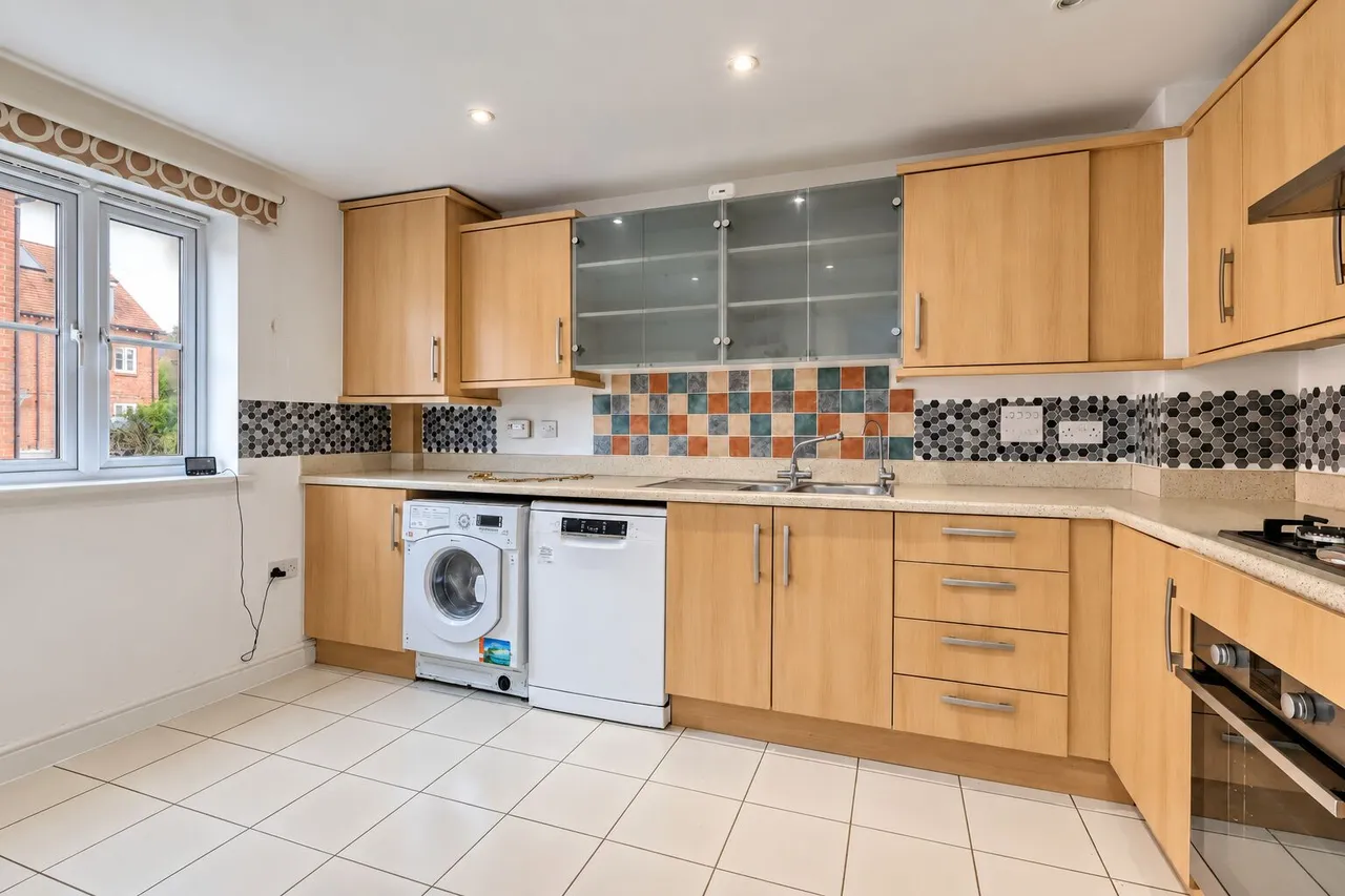 Kingshill Court, High Wycombe, HP13, photo 3