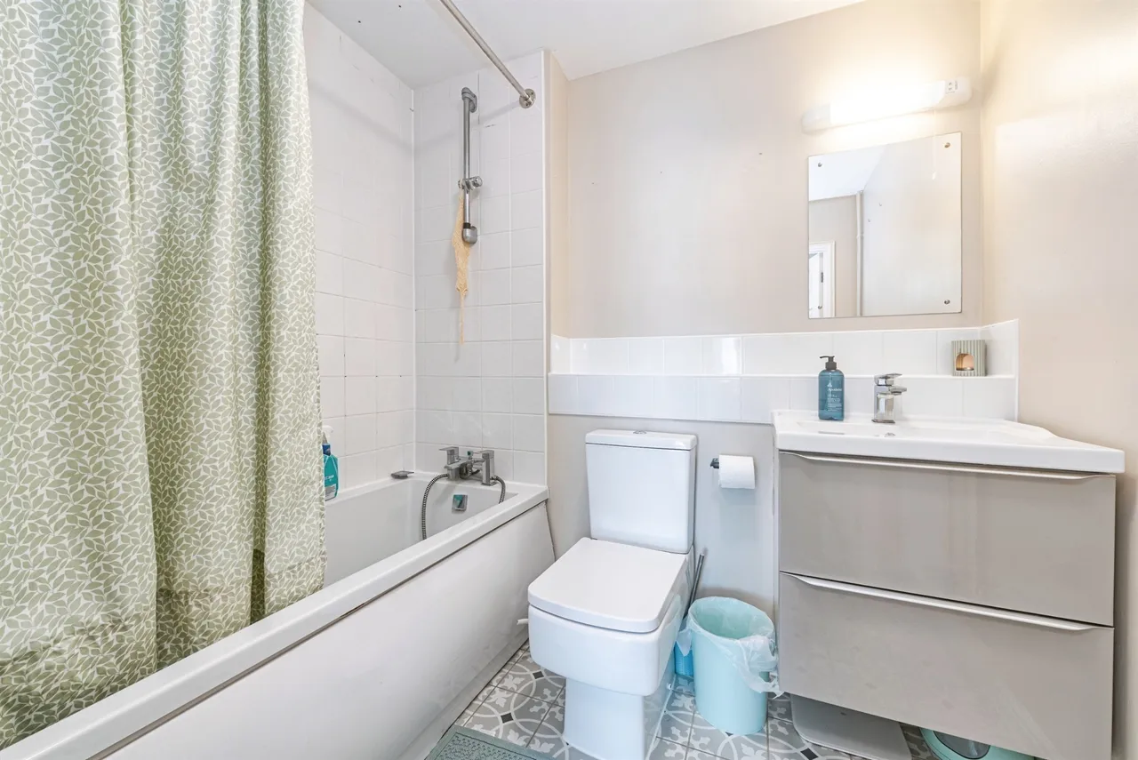 Rossetti Close, Basingstoke, RG24, photo 6