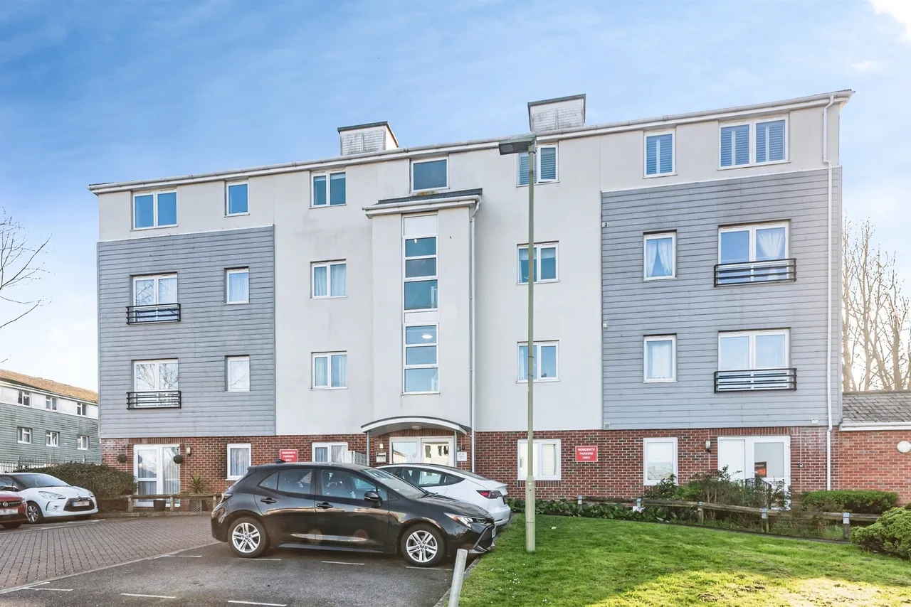 Rossetti Close, Basingstoke, RG24, photo 13