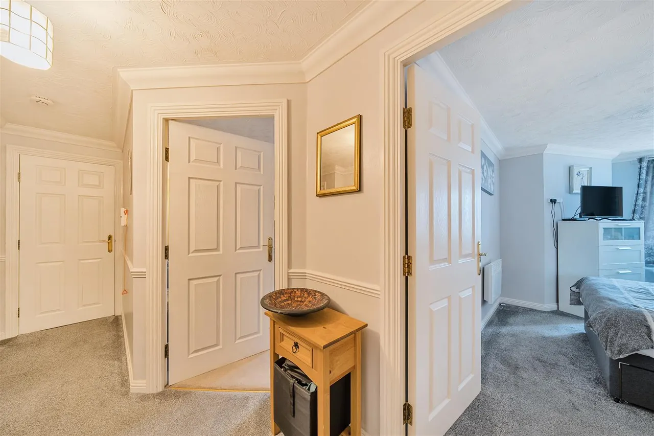Station Road, Addlestone, KT15, photo 9