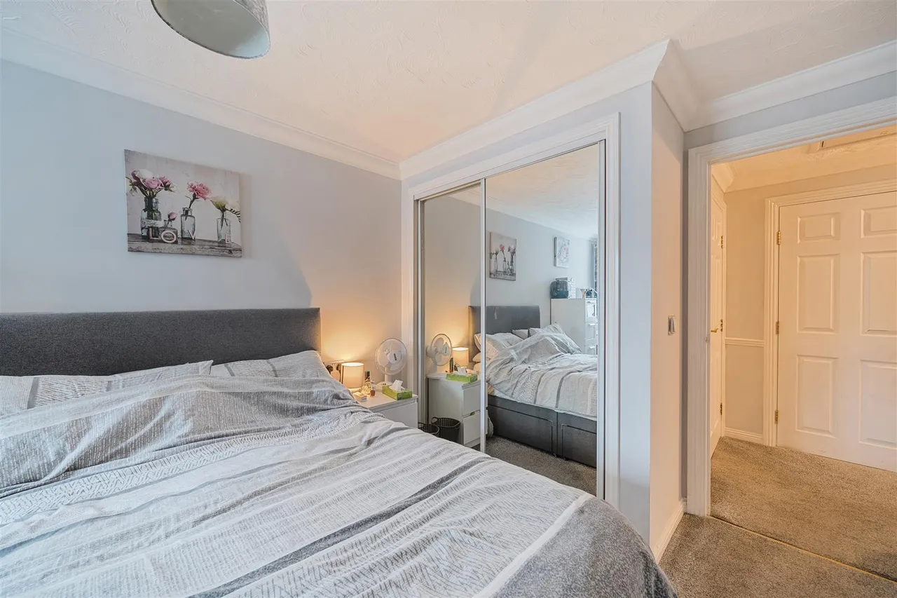 Station Road, Addlestone, KT15, photo 6