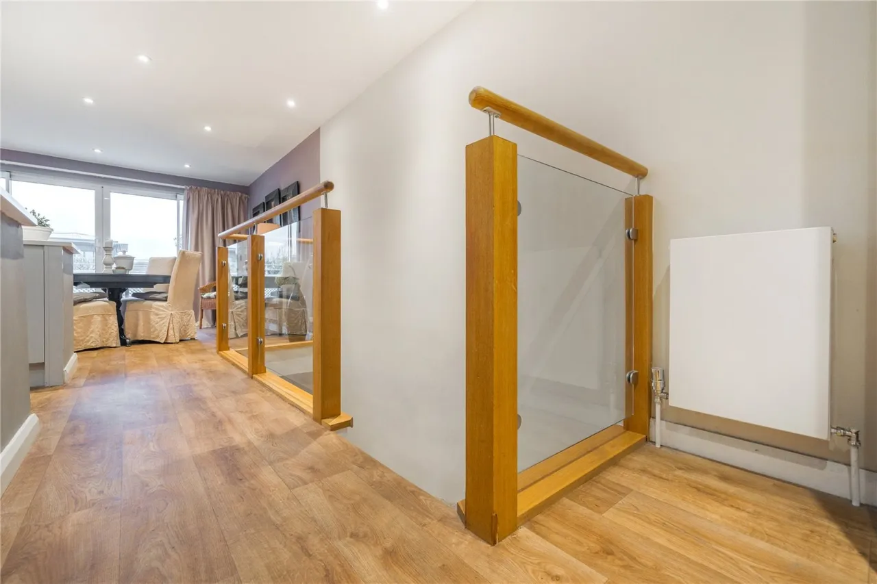 Bleasby Gardens, Cheltenham, GL51, photo 11