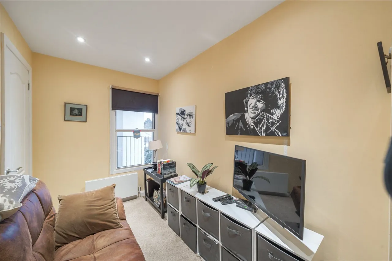 Bleasby Gardens, Cheltenham, GL51, photo 15