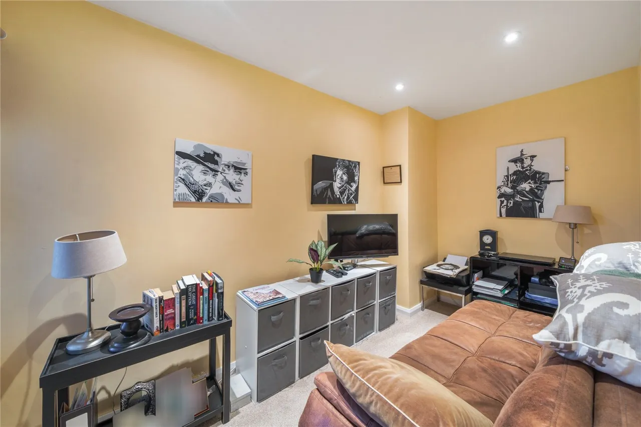Bleasby Gardens, Cheltenham, GL51, photo 14