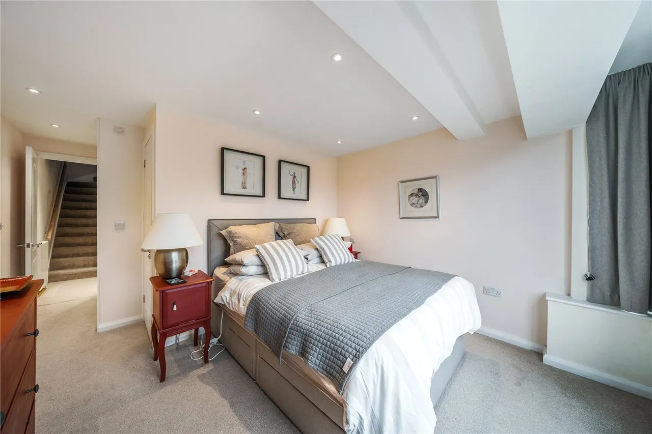 Bleasby Gardens, Cheltenham, GL51, photo 17