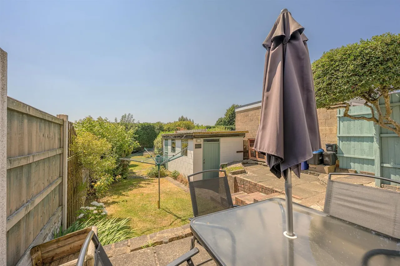 Hawne Lane, Halesowen, B63, photo 20