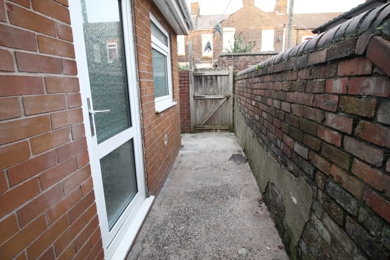 Greenway Road, Widnes, photo 9