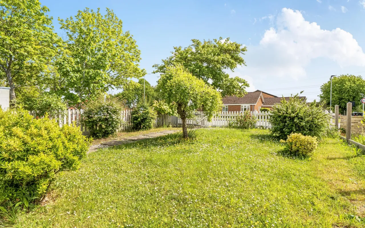 Wentworth Drive, Bedford, photo 15