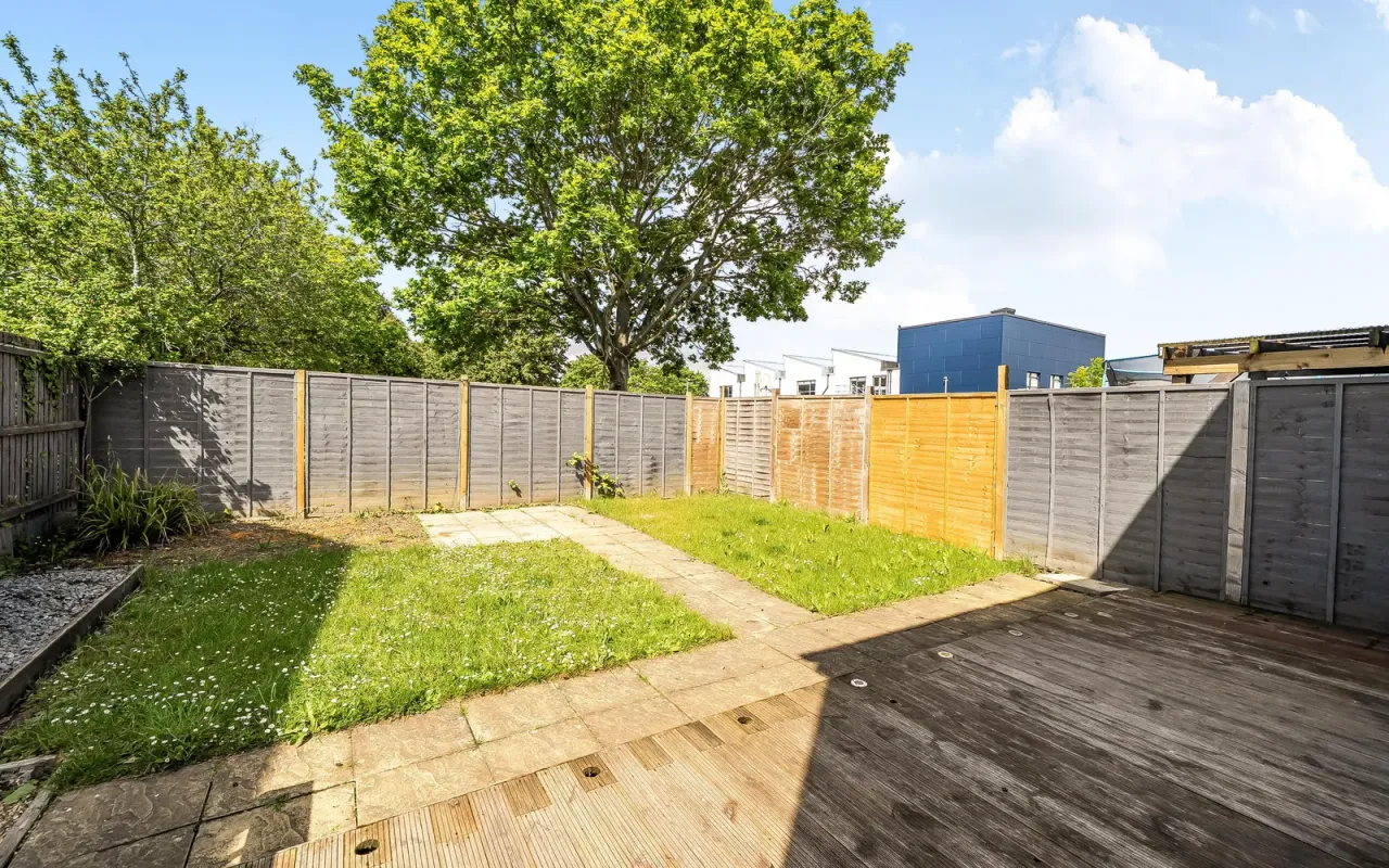 Wentworth Drive, Bedford, photo 12