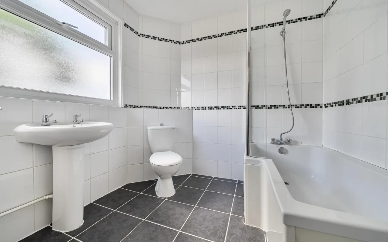 Wentworth Drive, Bedford, photo 11