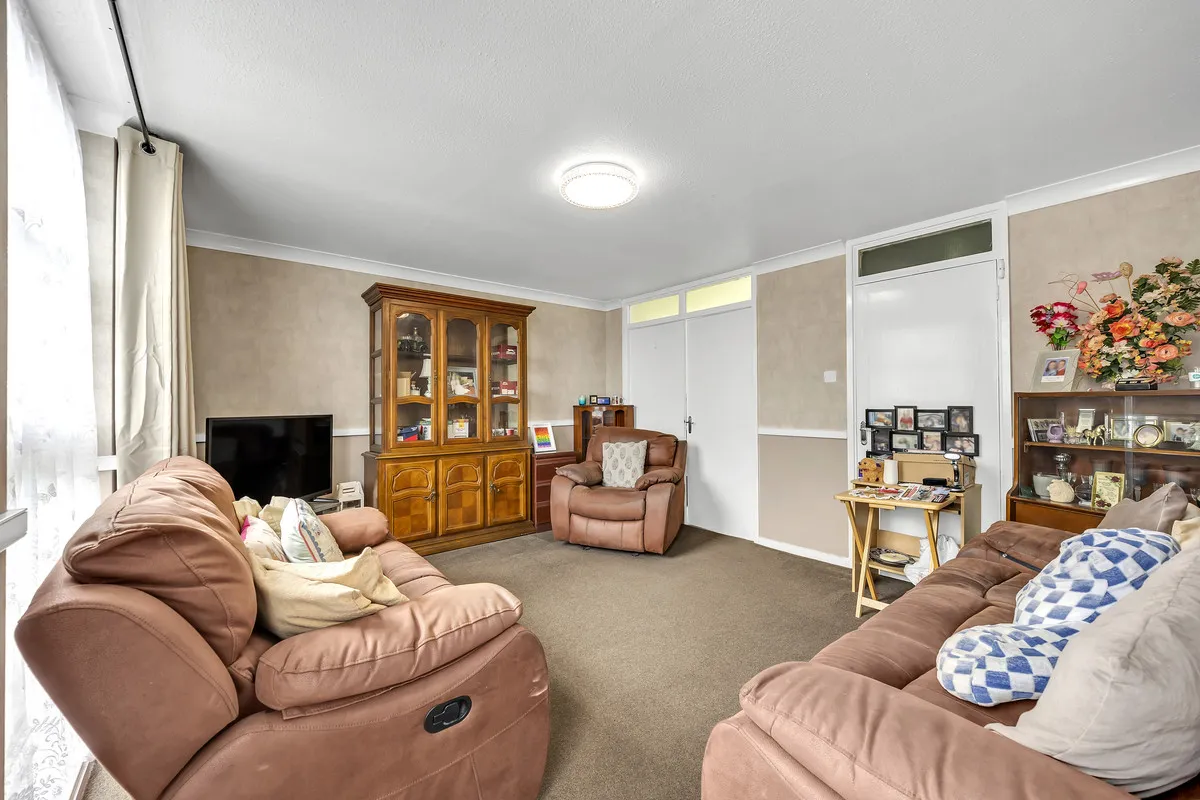 Willowherb Walk, Romford, RM3 8JP, photo 3