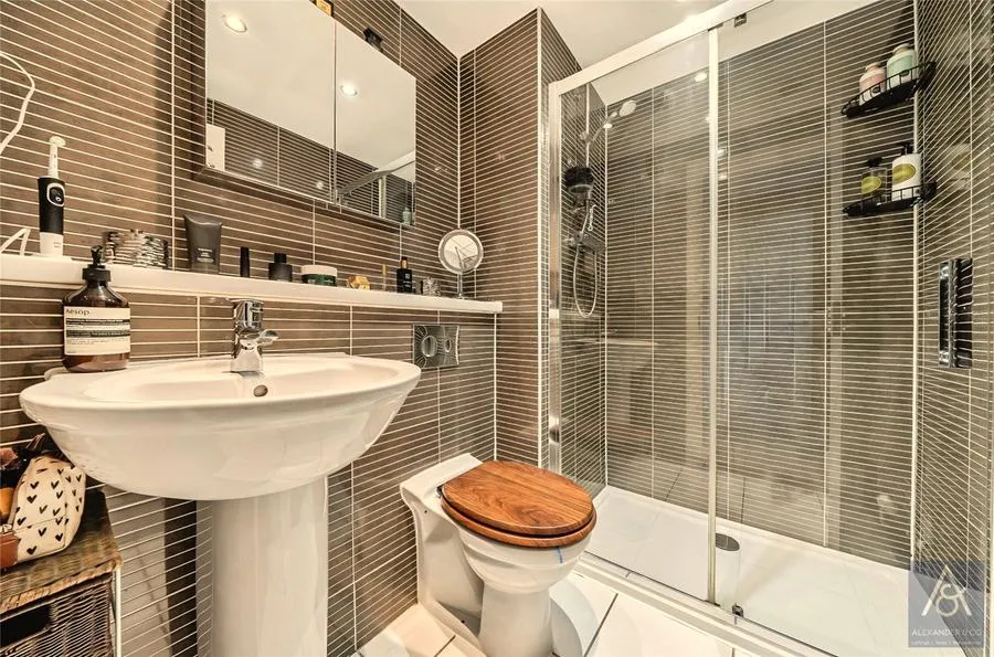 Needlepin Way, Buckingham, MK18, photo 19