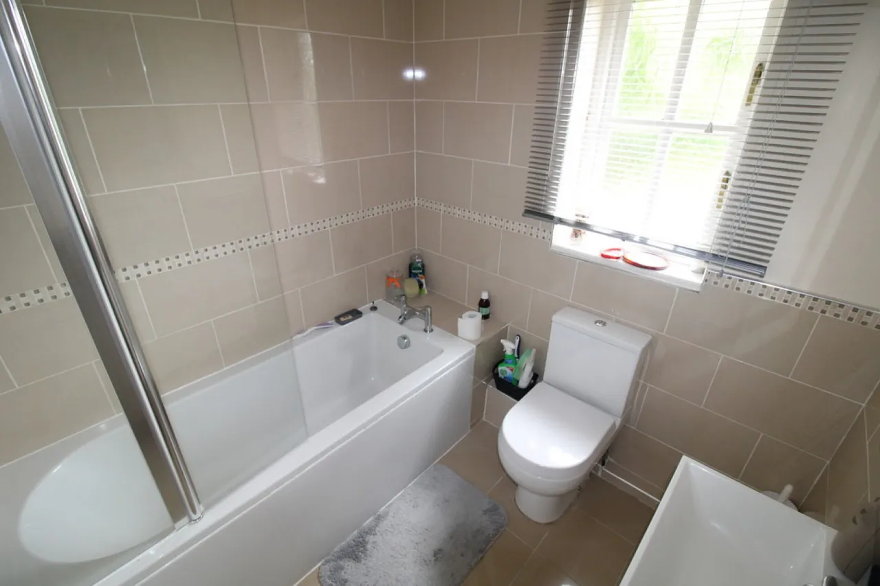 Ashwell Court, Woodthorpe, photo 12