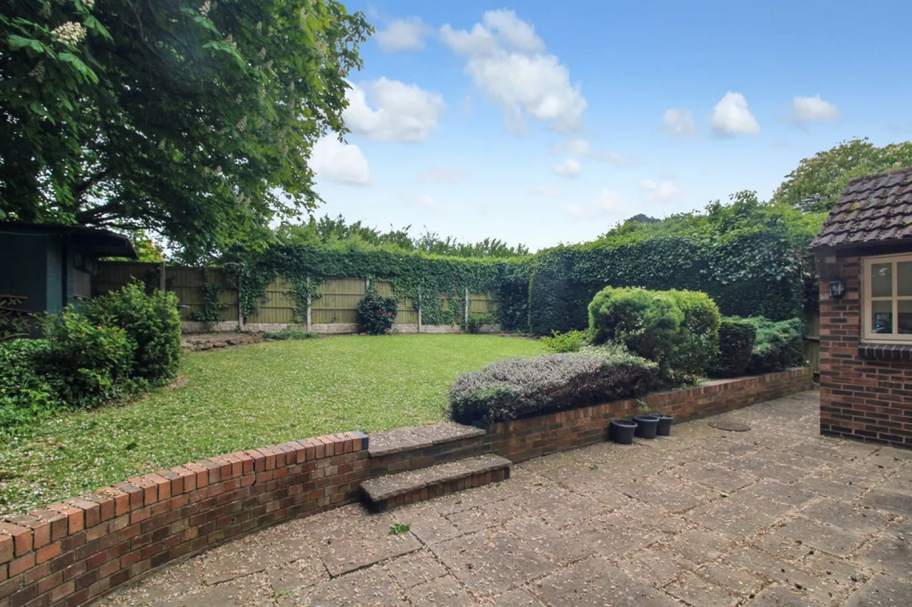 Ashwell Court, Woodthorpe, photo 7