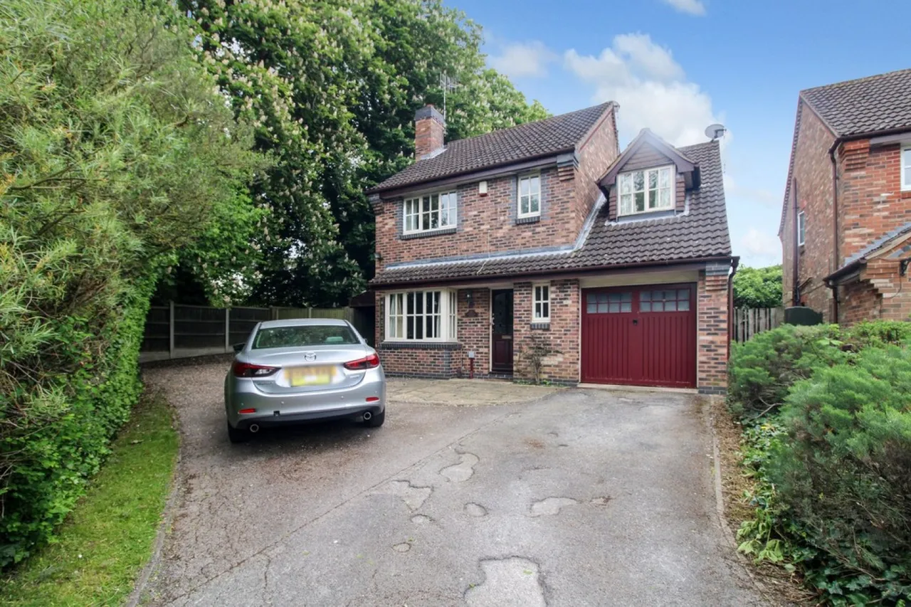 4 bed house to rent — Ashwell Court, Woodthorpe