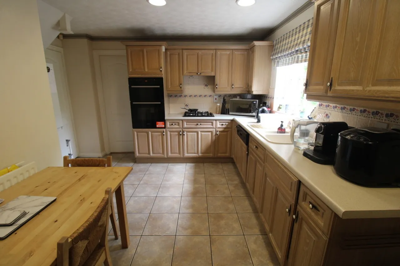 Ashwell Court, Woodthorpe, photo 6