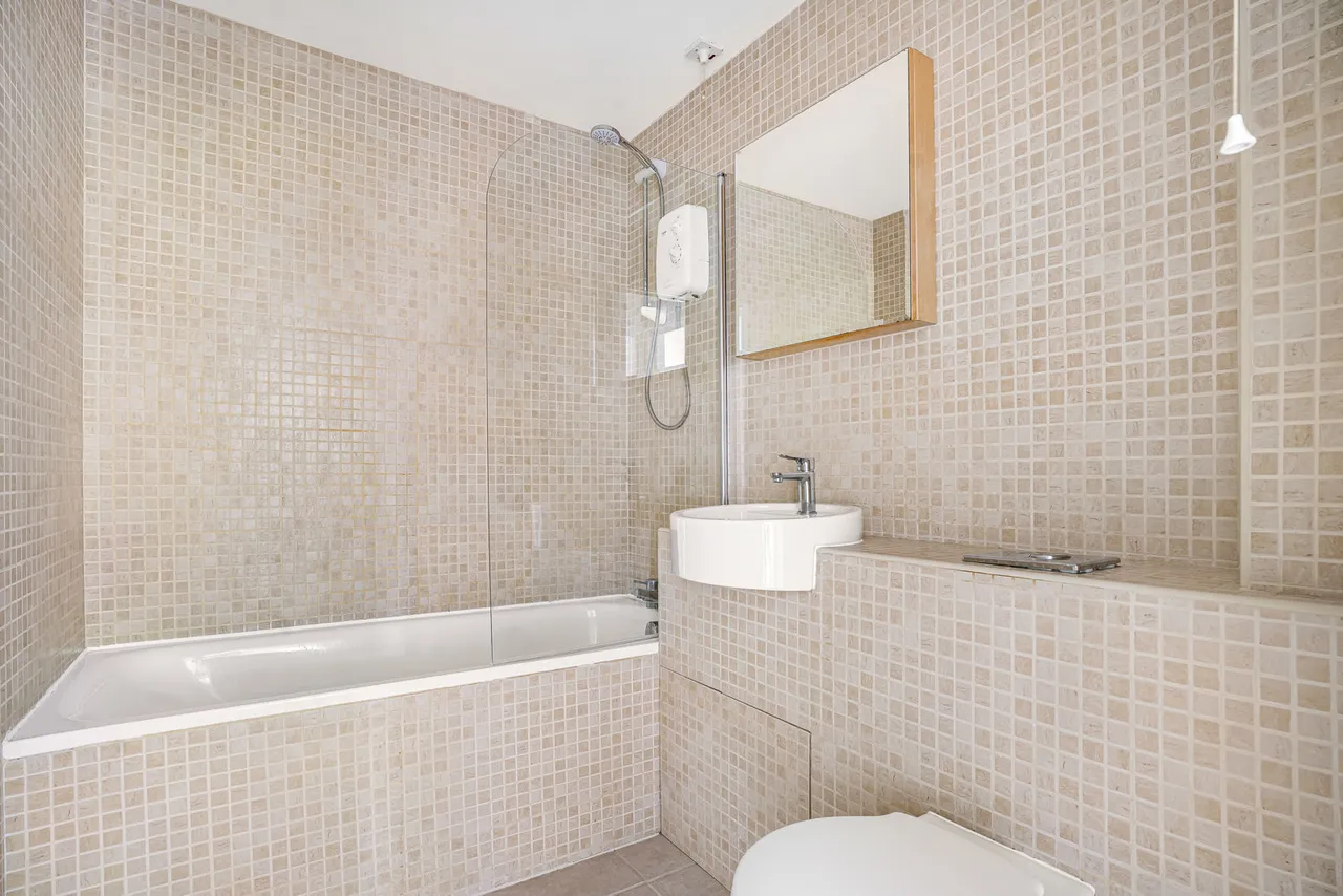 Sidney Road, Staines-upon-Thames, TW18, photo 5