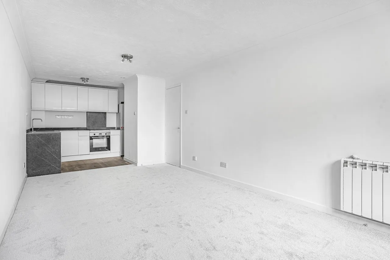 Sidney Road, Staines-upon-Thames, TW18, photo 6