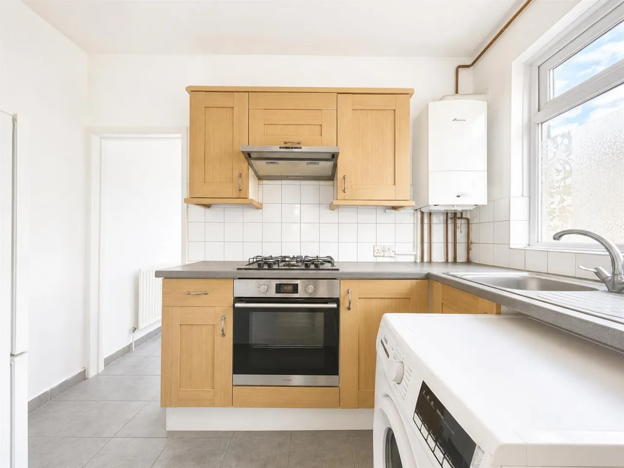 2 bed flat for sale, bed Maisonette For SaleCecil Road, Hounslow, TW3