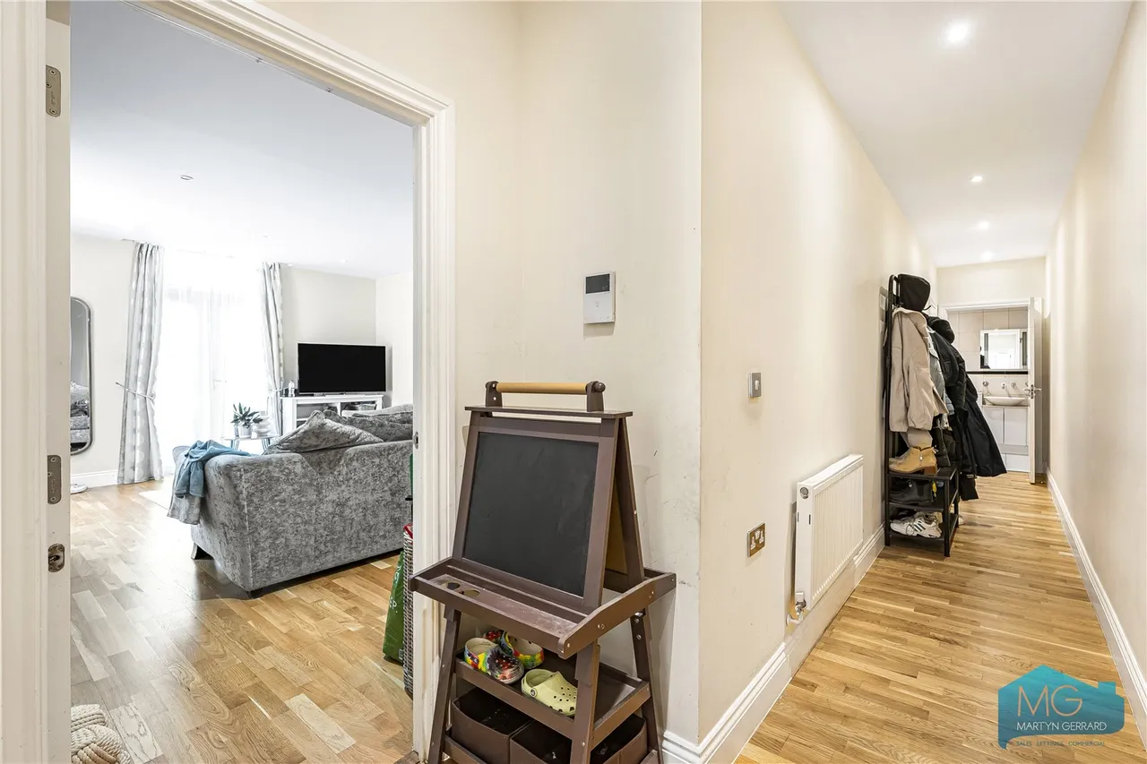 Royal Drive, Friern Barnet, N11, photo 12