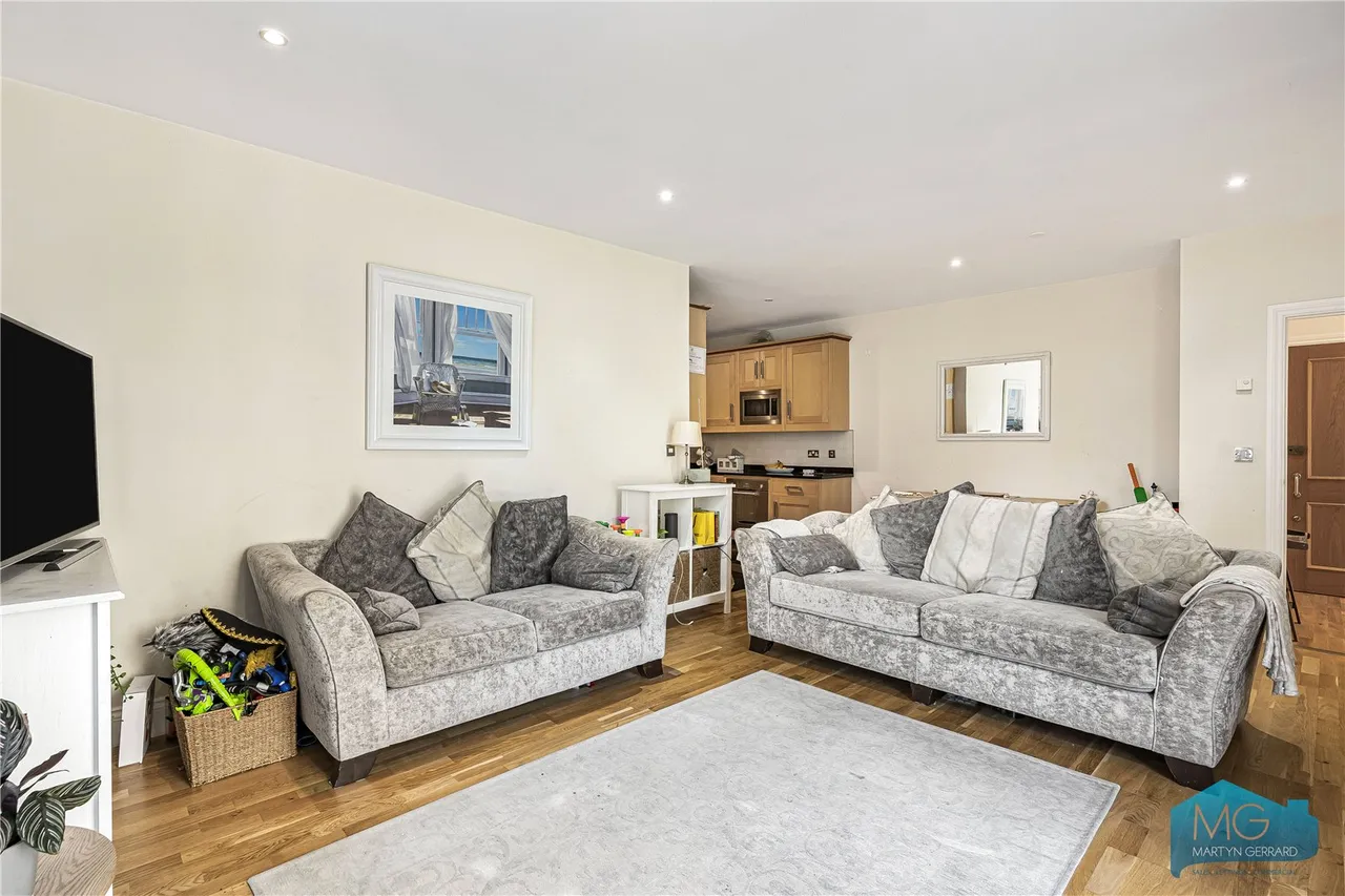 Royal Drive, Friern Barnet, N11, photo 9