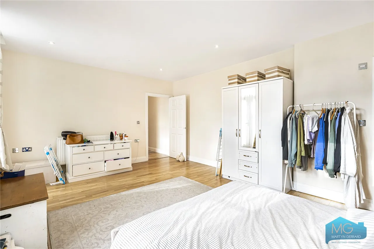 Royal Drive, Friern Barnet, N11, photo 10