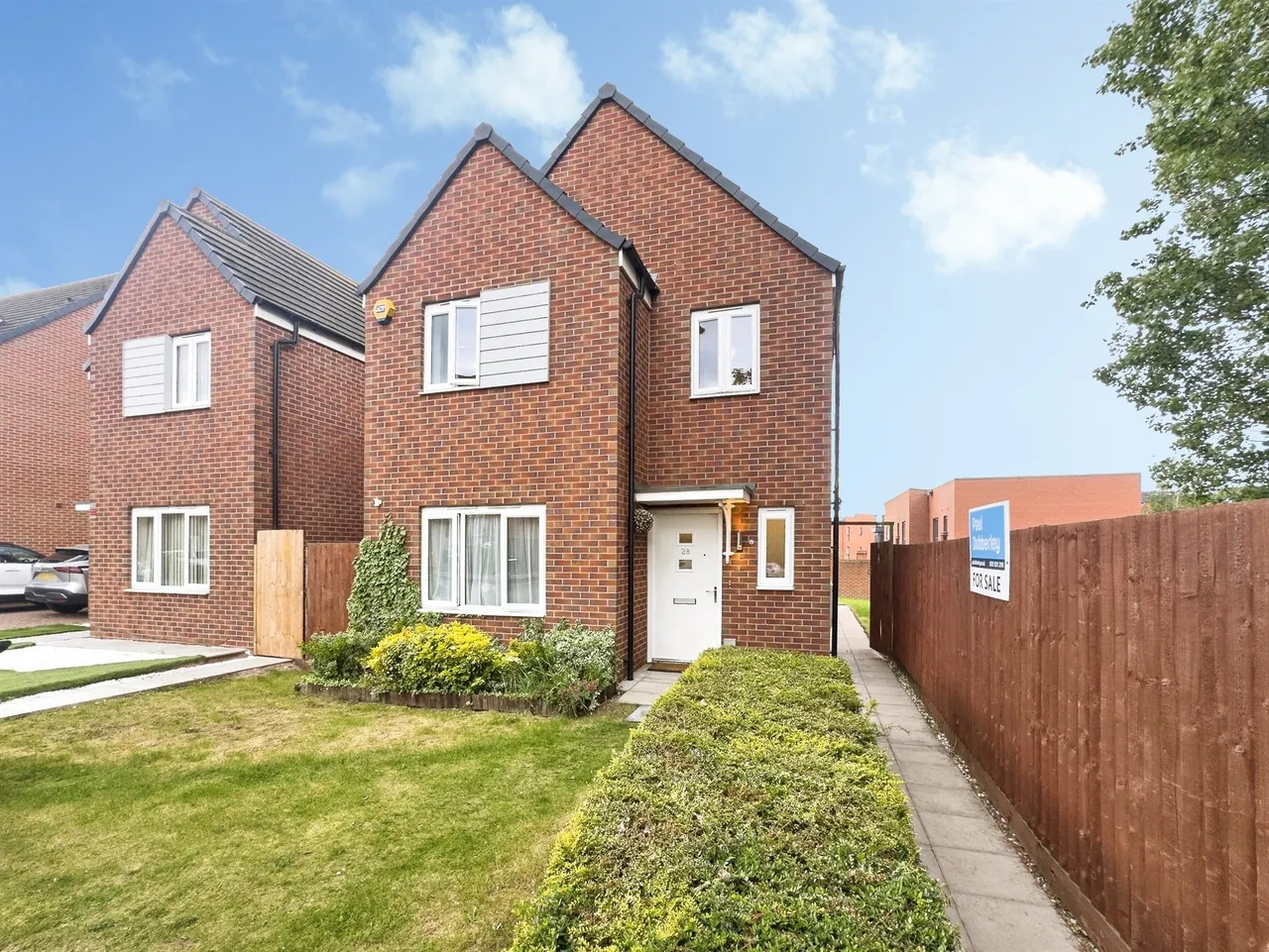 4 bed house for sale, Laura Roberts Close, West Bromwich, B70
