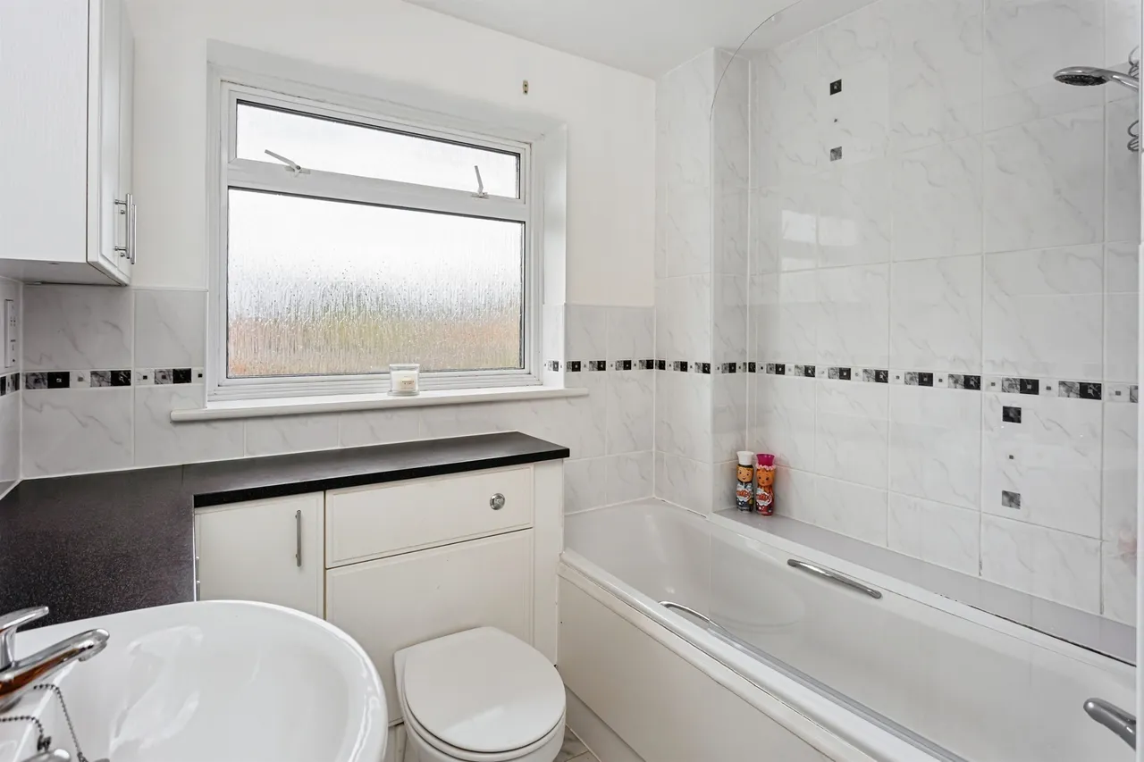 Tindal Close, Burgess Hill, photo 11