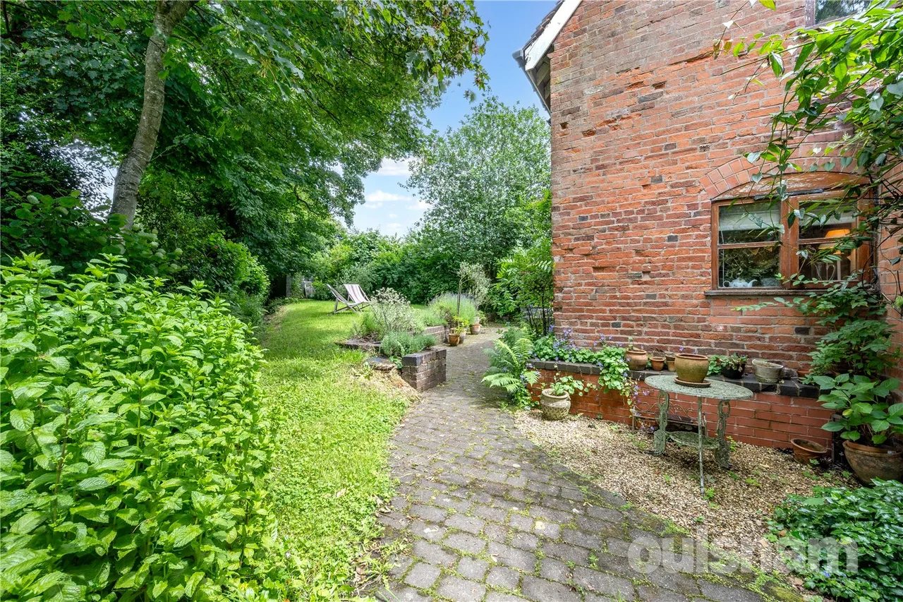 Yew Tree Farm, Brookhouse Road, Blackwell, Worcestershire, B60 1QP, photo 16