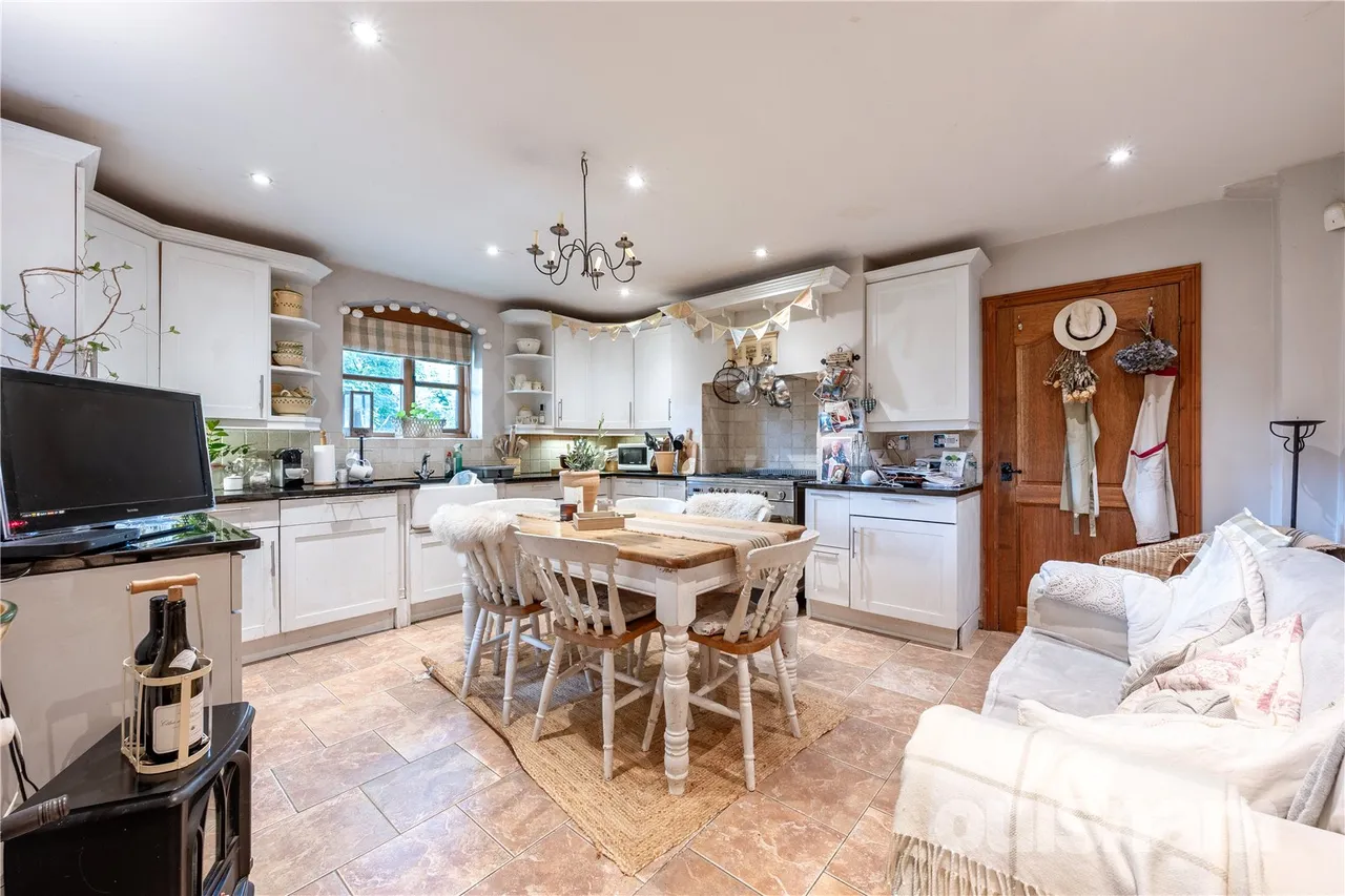 Yew Tree Farm, Brookhouse Road, Blackwell, Worcestershire, B60 1QP, photo 4