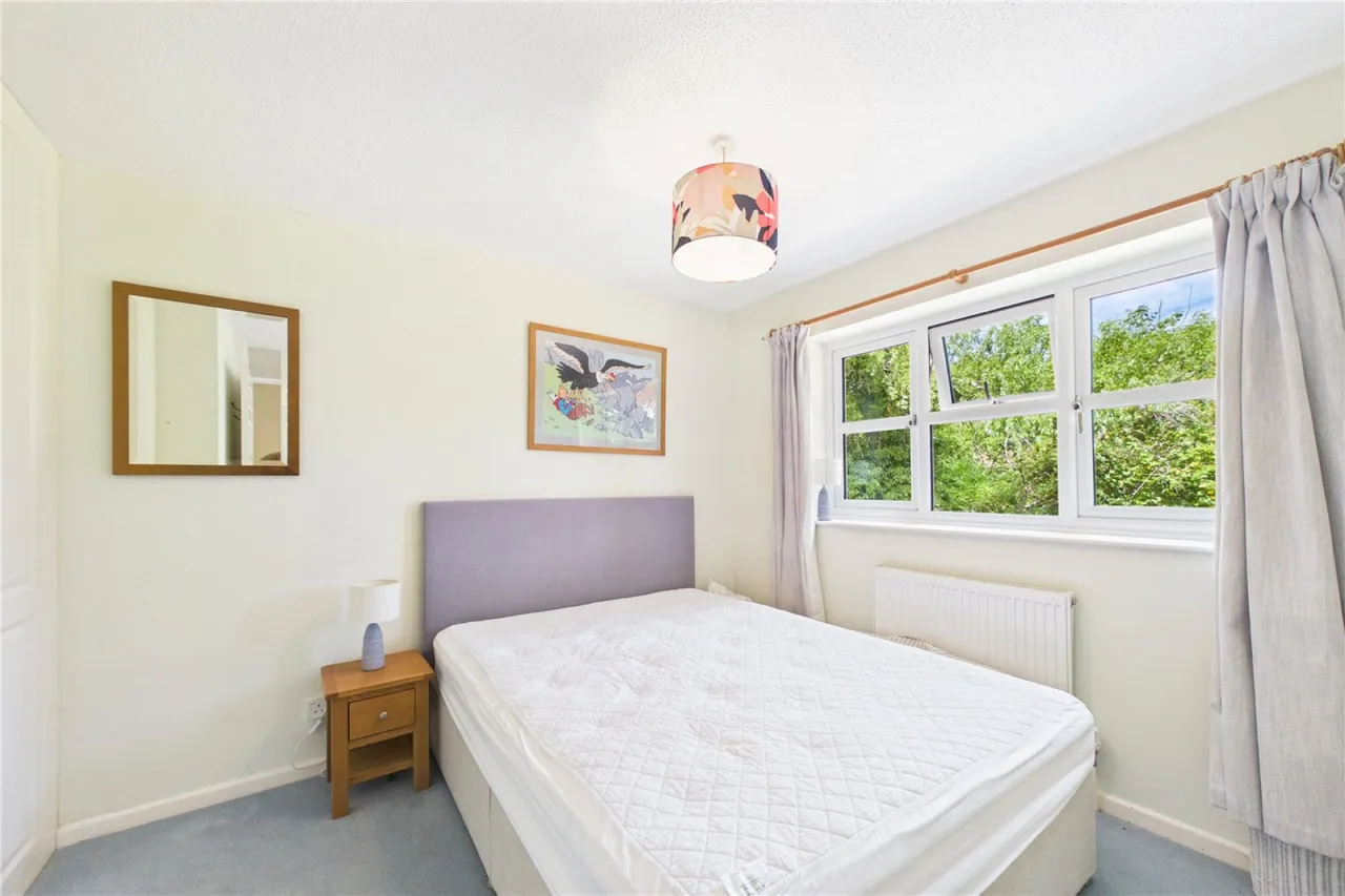 Hollybush Lane, West Heath, RG26, photo 8