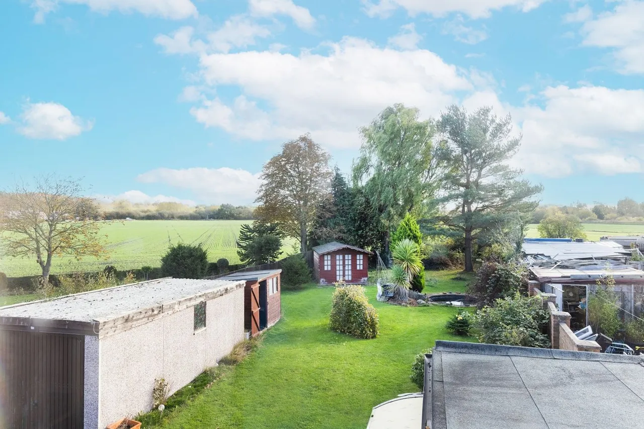 Finnleys Lane, West Cowick, DN14, photo 19