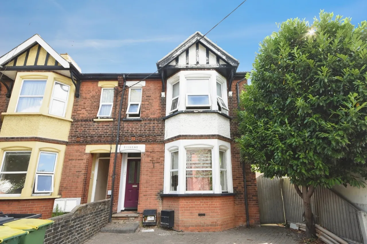 1 bed flat for sale — Ashingdon Road, Rochford, SS4