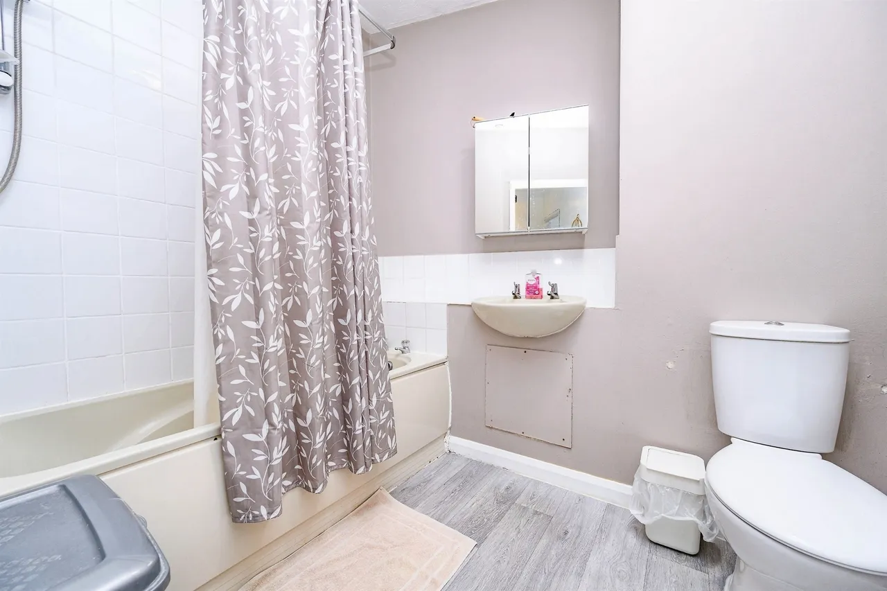 Hancock Drive, Luton, LU2, photo 13