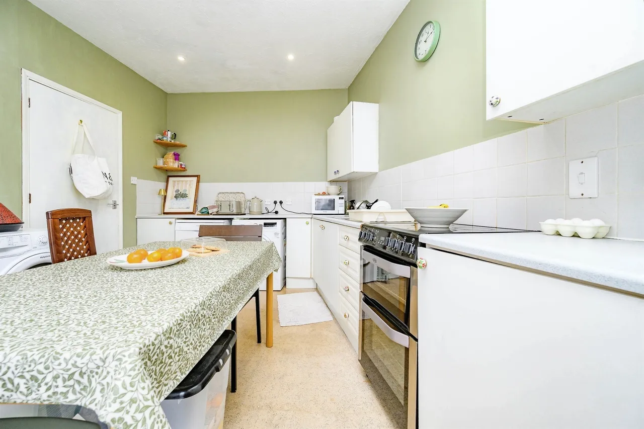 Hancock Drive, Luton, LU2, photo 15