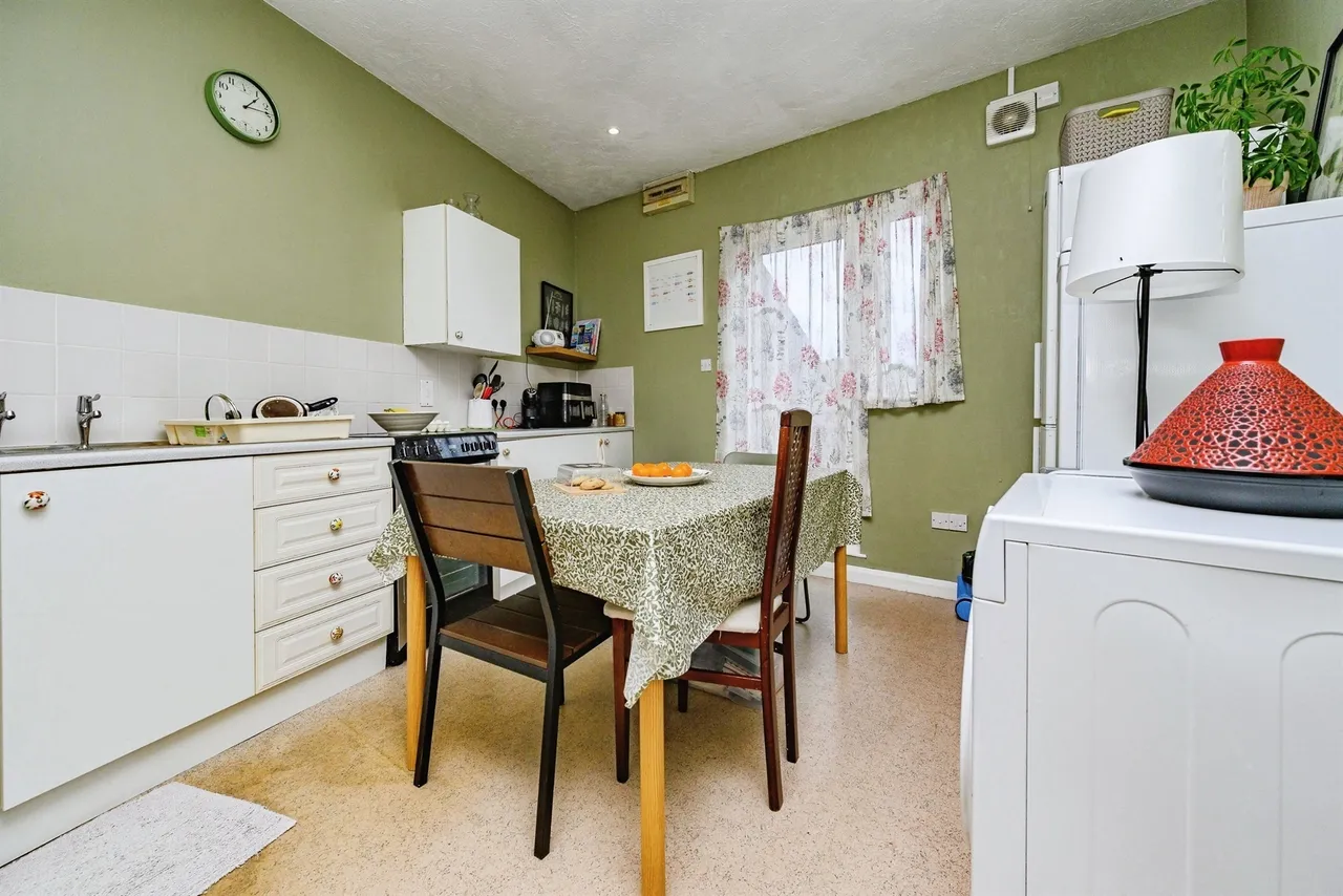 Hancock Drive, Luton, LU2, photo 14